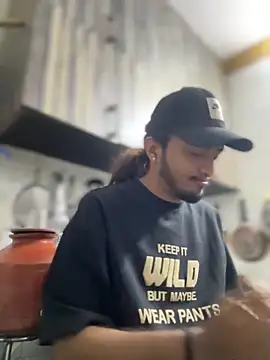 Snapshot of seenu2101 chatting on March 1, 2026, 1:07 am seenu2101 online show from March 1, 2026, 1:07 am