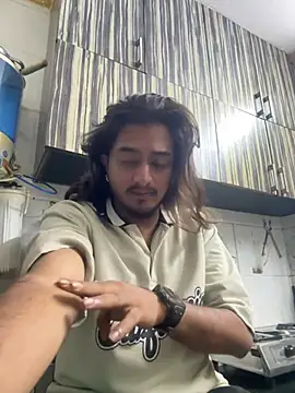 seenu2101 online show from April 12, 2026, 11:54 pm