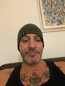 Maurinho3005 online show from October 20, 2025, 7:20 am