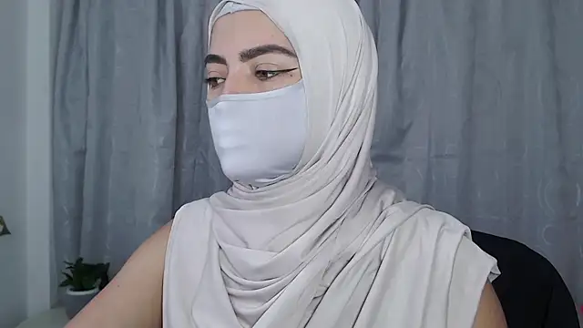 Snapshot of jade_nassar chatting on May 5, 2026, 8:06 pm jade nassar online show from May 5, 2026, 8:06 pm