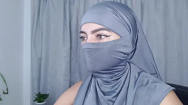 Snapshot of jade_nassar chatting on May 8, 2026, 12:49 am jade nassar online show from May 8, 2026, 12:49 am