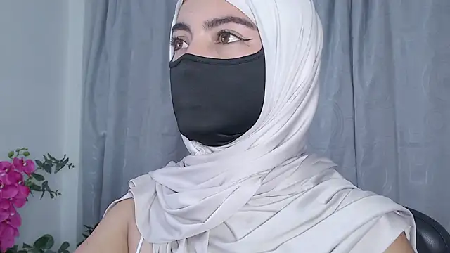 Snapshot of jade_nassar chatting on June 10, 2026, 12:11 am jade nassar online show from June 10, 2026, 12:11 am