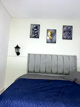 Samara Hadi  online show from September 22, 2025, 9:50 pm