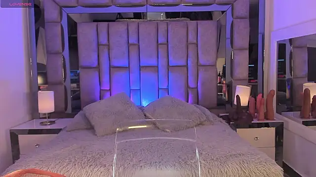 MaddyGray  online show from March 18, 2026, 7:06 pm