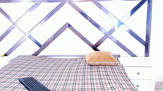 LadyandMaverick online show from December 15, 2025, 3:22 am