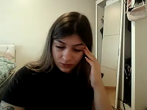 Snapshot of Becca_B chatting on May 8, 2026, 3:06 pm Becca B online show from May 8, 2026, 3:06 pm