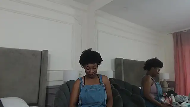 NatashaSilver online show from November 8, 2025, 1:22 pm