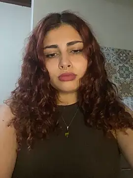 Snapshot of SweetSolei20 chatting on November 17, 2025, 3:23 am SweetSolei20 online show from November 17, 2025, 3:23 am