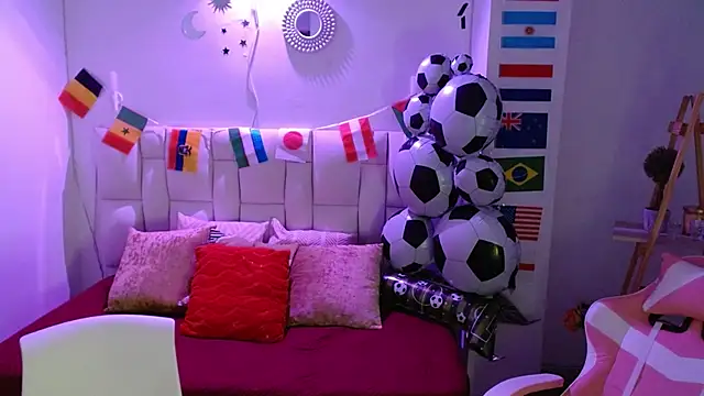 Snapshot of michel_rous_ chatting on July 10, 2026, 11:07 pm michel rous online show from July 10, 2026, 11:07 pm