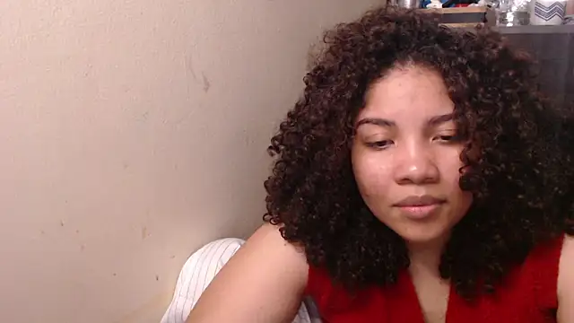 madelene online show from November 12, 2025, 5:08 am