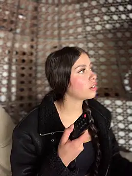 Snapshot of Linda_LS chatting on October 8, 2025, 1:53 pm Linda LS online show from October 8, 2025, 1:53 pm