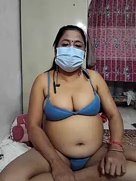 mature mimi online show from November 20, 2025, 6:40 pm