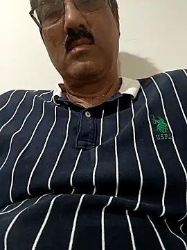 moonflower25 online show from November 12, 2025, 6:36 am