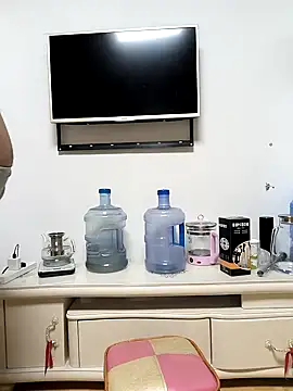 huanhuanaaaaa online show from November 11, 2025, 5:02 pm