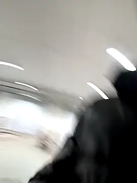 huanhuanaaaaa online show from March 5, 2026, 12:34 pm