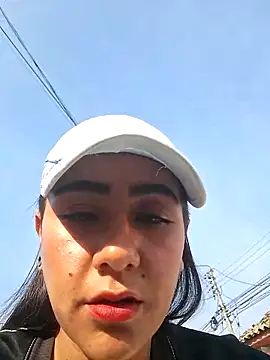 CAROLINE  07 online show from March 26, 2026, 12:44 pm