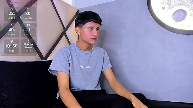  Leohot  online show from October 14, 2025, 3:29 am