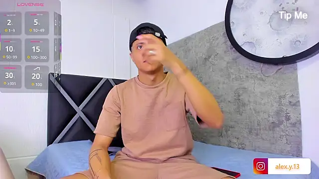  Leohot  online show from March 3, 2026, 2:50 am