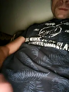 Snapshot of Gaszpar chatting on July 13, 2026, 11:07 pm Gaszpar online show from July 13, 2026, 11:07 pm