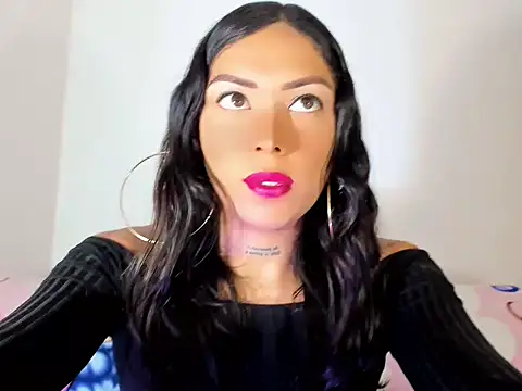 Megan Gil  online show from October 15, 2025, 12:49 pm