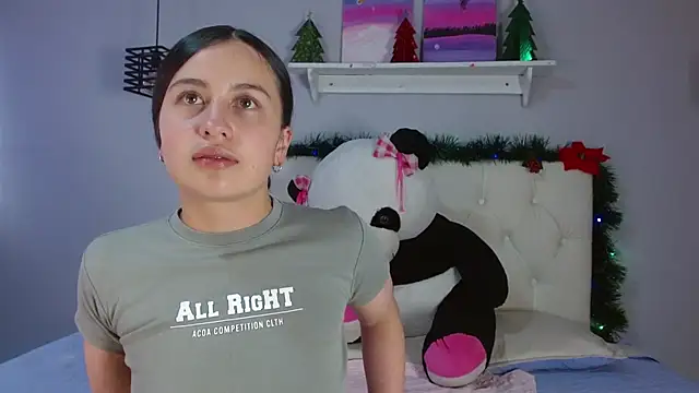 Zaaida  online show from December 17, 2025, 8:37 pm