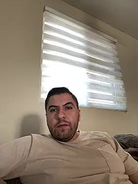 Snapshot of raulgzz4 chatting on March 24, 2026, 3:39 pm raulgzz4 online show from March 24, 2026, 3:39 pm