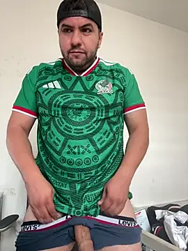 Snapshot of raulgzz4 chatting on July 7, 2026, 3:27 pm raulgzz4 online show from July 7, 2026, 3:27 pm