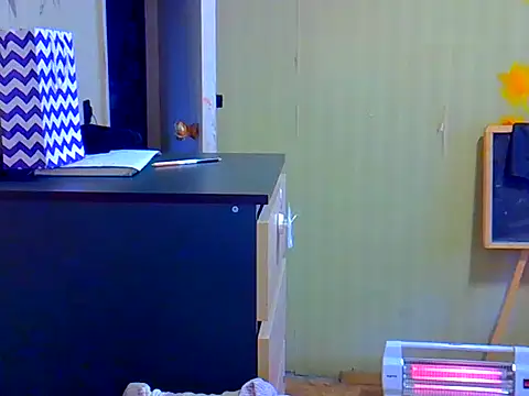 Snapshot of daniella_brun chatting on October 24, 2025, 7:49 am daniella brun online show from October 24, 2025, 7:49 am