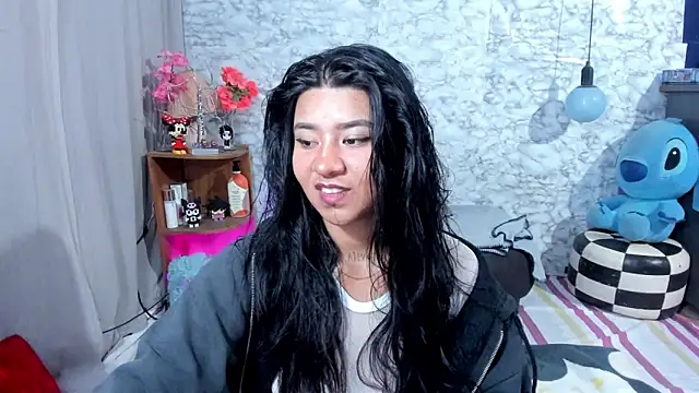 Snapshot of Shaden_11 chatting on September 12, 2025, 6:02 am Shaden 11 online show from September 12, 2025, 6:02 am