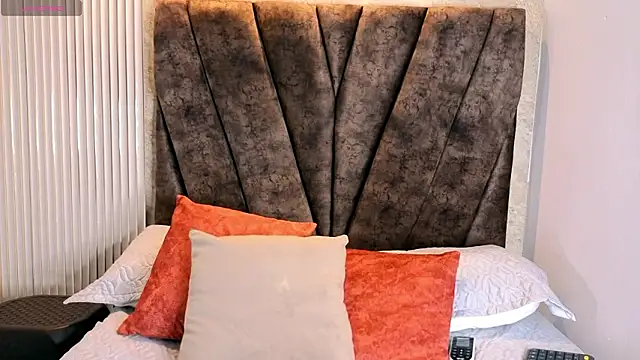 Miagomezx online show from February 25, 2026, 9:02 pm