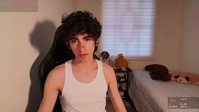 Nude Boy18 online show from June 19, 2026, 10:57 pm