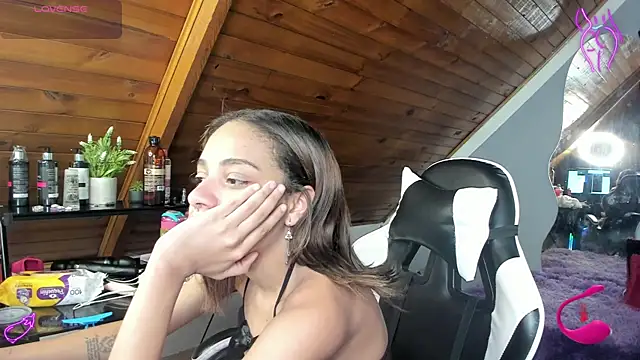 yumi hanna online show from January 18, 2026, 2:15 am