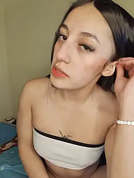 Snapshot of StefaniaFoxx_ chatting on July 4, 2026, 6:41 am StefaniaFoxx online show from July 4, 2026, 6:41 am