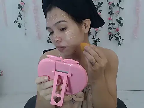 miss anna094 online show from September 12, 2025, 10:43 pm