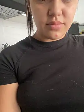 lunita sweet5 online show from December 3, 2025, 3:32 pm