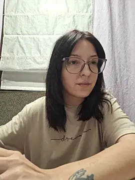 AllexyAle online show from April 19, 2026, 9:39 pm