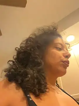Snapshot of allybluee777 chatting on July 21, 2026, 2:19 pm allybluee777 online show from July 21, 2026, 2:19 pm