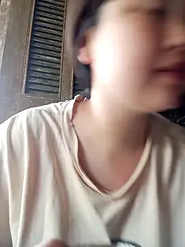 XoiXoi232 online show from April 3, 2026, 8:01 am