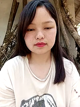 XoiXoi232 online show from April 4, 2026, 1:04 am