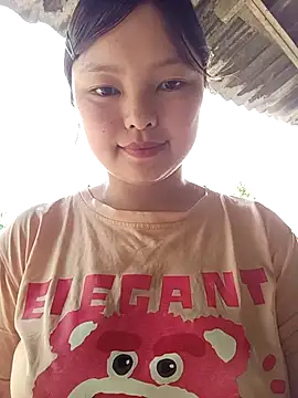 XoiXoi232 online show from April 13, 2026, 2:17 am