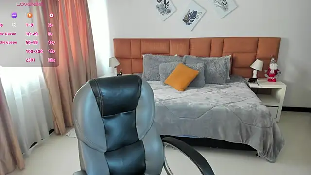 Catti Brie online show from November 22, 2025, 11:53 am