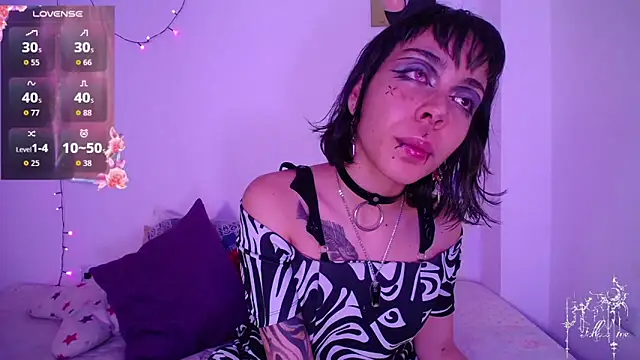 dark  nymph online show from February 9, 2026, 9:30 pm