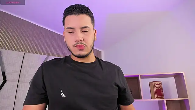 Snapshot of Axel_grey_ chatting on February 10, 2026, 12:31 pm Axel grey online show from February 10, 2026, 12:31 pm