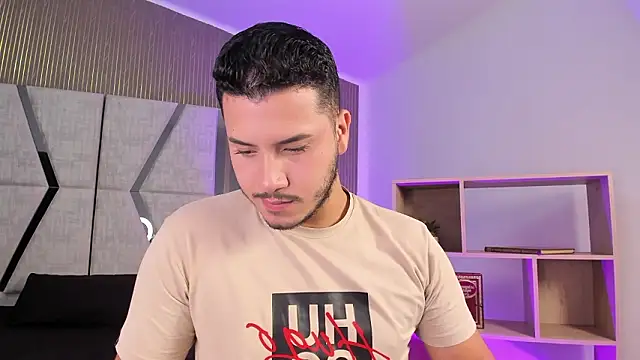 Snapshot of Axel_grey_ chatting on February 12, 2026, 12:55 pm Axel grey online show from February 12, 2026, 12:55 pm