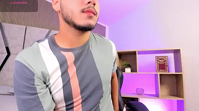 Snapshot of Axel_grey_ chatting on February 16, 2026, 12:45 pm Axel grey online show from February 16, 2026, 12:45 pm