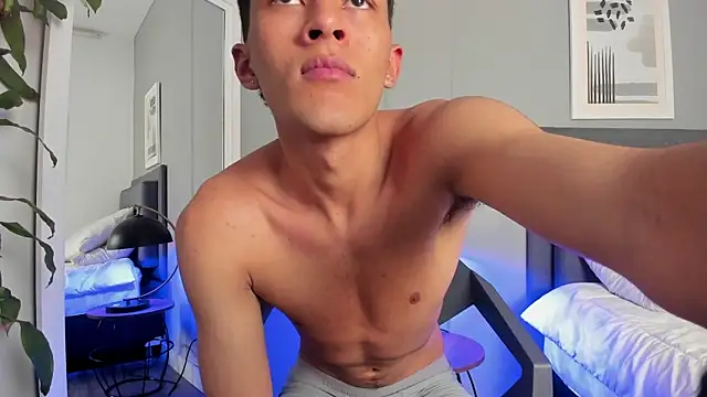 Tylerffoxx online show from October 11, 2025, 8:29 pm