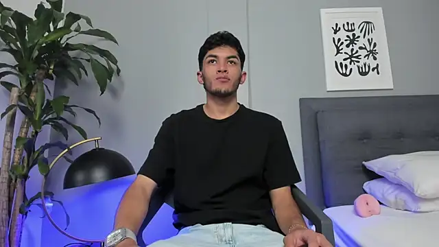 Tylerffoxx online show from June 10, 2026, 8:30 pm