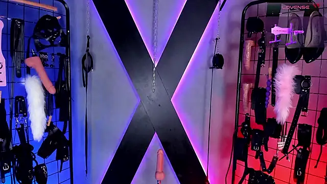 VictoryaLiah BDSM online show from February 7, 2026, 10:52 am