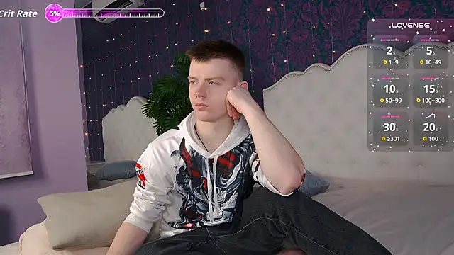 Happydeimos online show from March 12, 2026, 10:38 pm