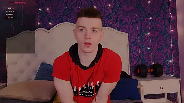 Happydeimos online show from April 24, 2026, 10:12 pm